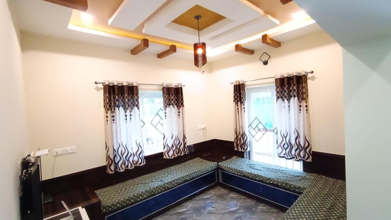 Rose Garden Enclave For Families & Executives Bed & Breakfast Ooty Bagian luar foto