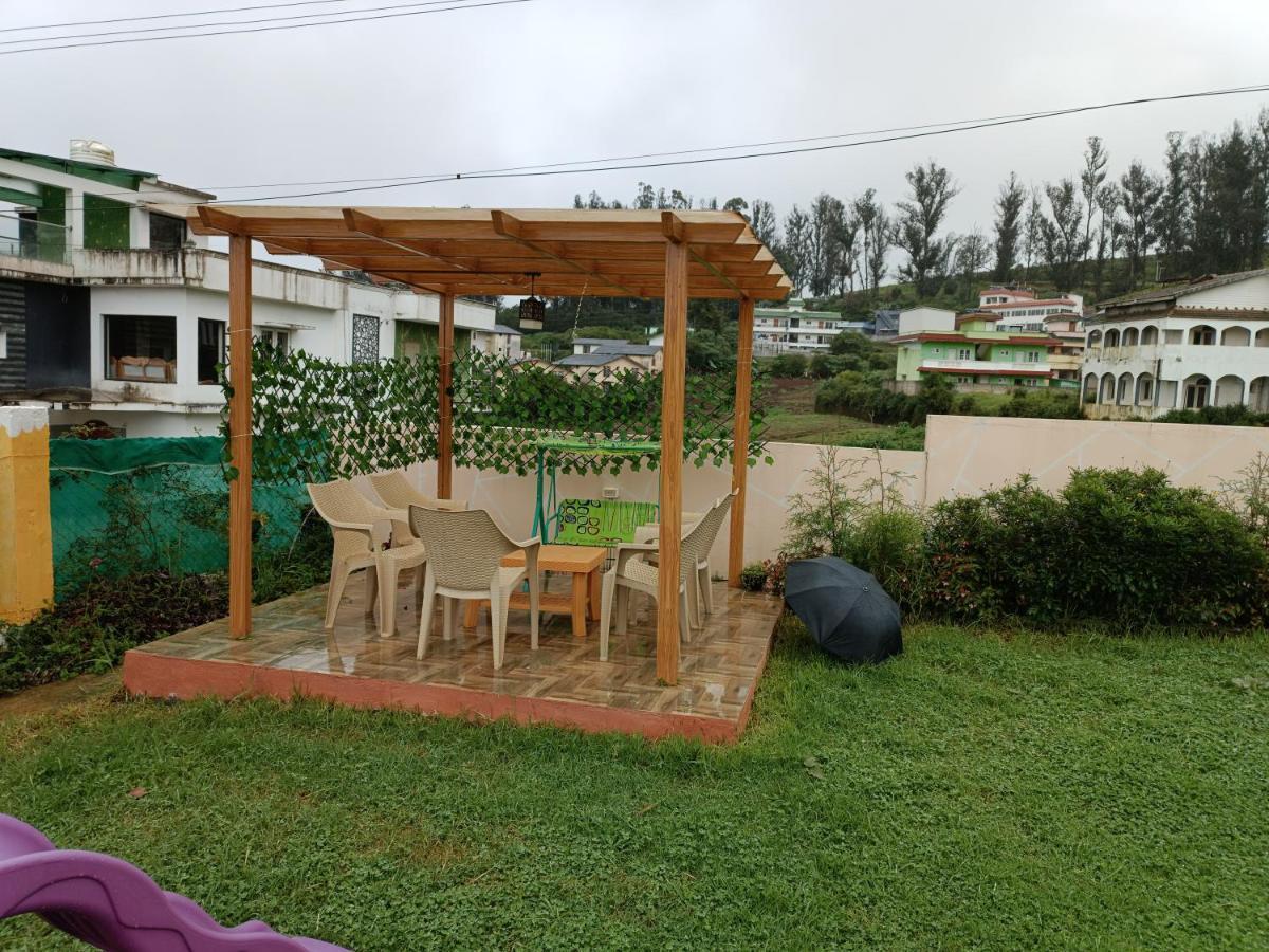 Rose Garden Enclave For Families & Executives Bed & Breakfast Ooty Bagian luar foto