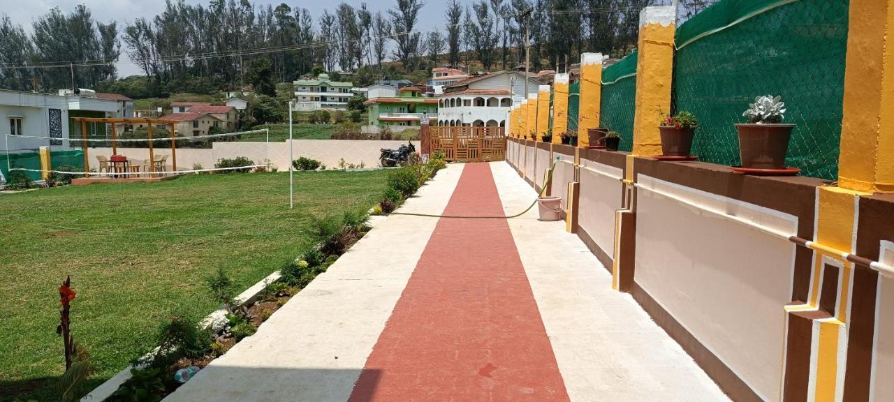 Rose Garden Enclave For Families & Executives Bed & Breakfast Ooty Bagian luar foto