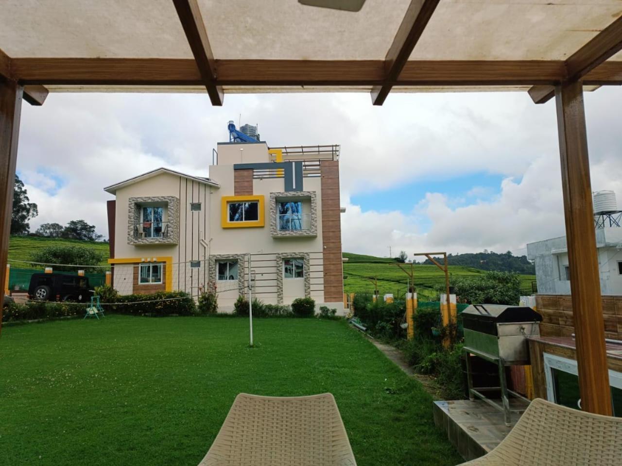 Rose Garden Enclave For Families & Executives Bed & Breakfast Ooty Bagian luar foto