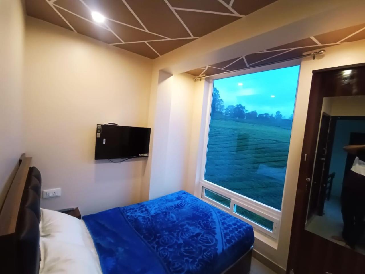 Rose Garden Enclave For Families & Executives Bed & Breakfast Ooty Bagian luar foto